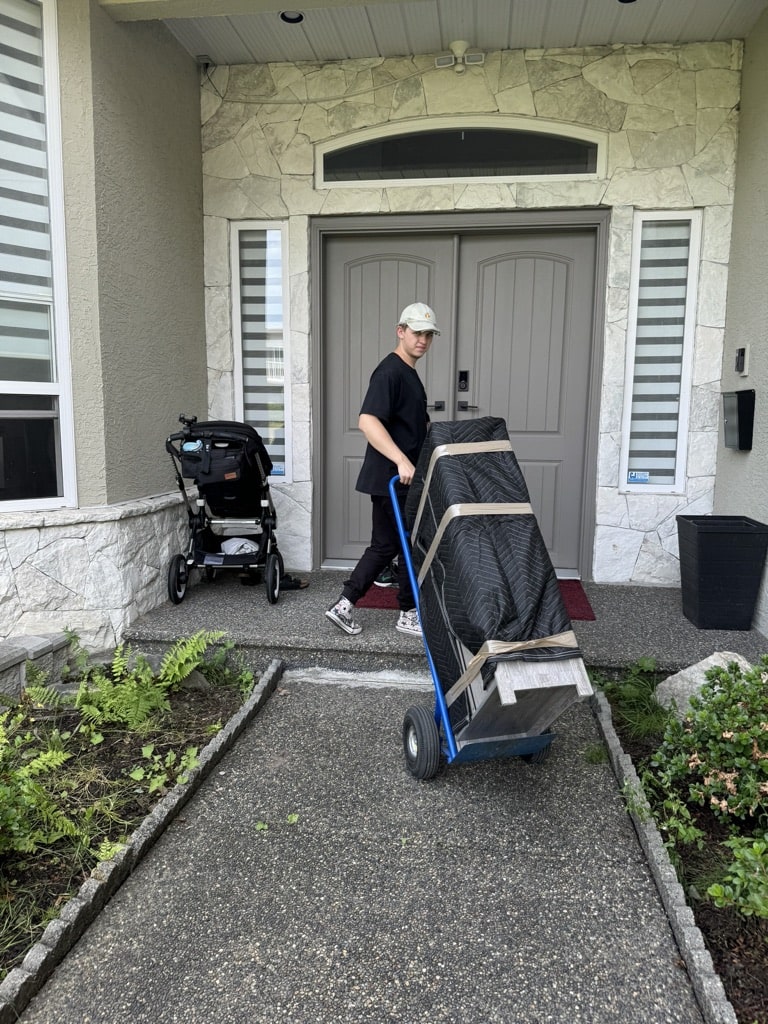 ancouver moving cost estimate displayed during a local move in Vancouver BC